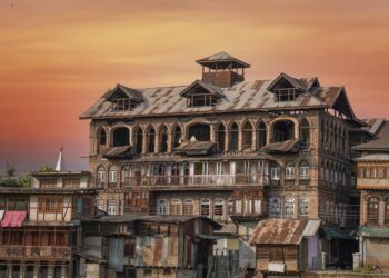 Cultural Marvels: Exploring the Heritage of Jammu & Kashmir